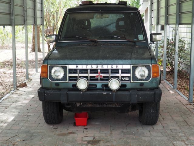 1990 Mitsubishi Montero LS 4x4 *Barn Find!* 1990 Mitsubishi Montero LS