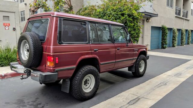 1990 Mitsubishi Montero LS - photo 5