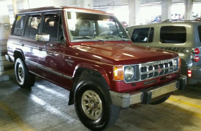 1990 Mitsubishi Montero LS - photo 5