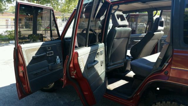 1990 Mitsubishi Montero LS - photo 8