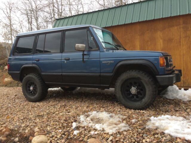 1990 Mitsubishi Montero LS - photo 2