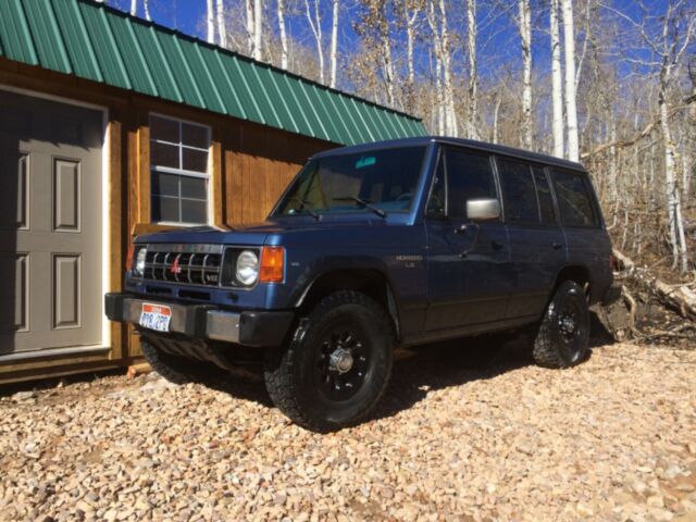 1990 Mitsubishi Montero LS - photo 6