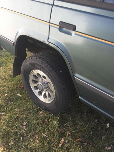 1990 Mitsubishi Montero RS - photo 4