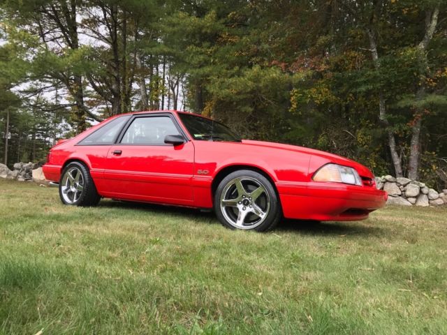 1990 Ford Mustang