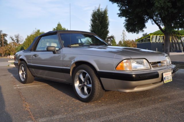 1990 Ford Mustang LX - photo 2