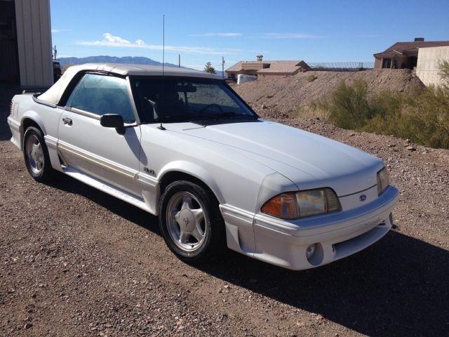 1990 Ford Mustang GT - photo 3