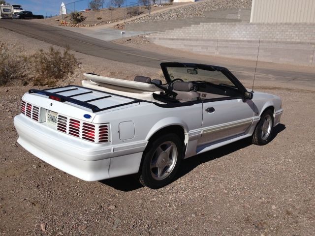 1990 Ford Mustang GT - photo 8