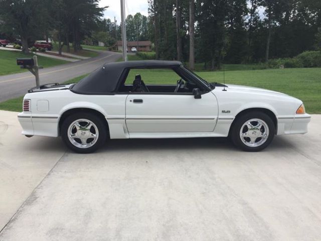 1990 Ford Mustang GT 25th Anniversary Edition - photo 3