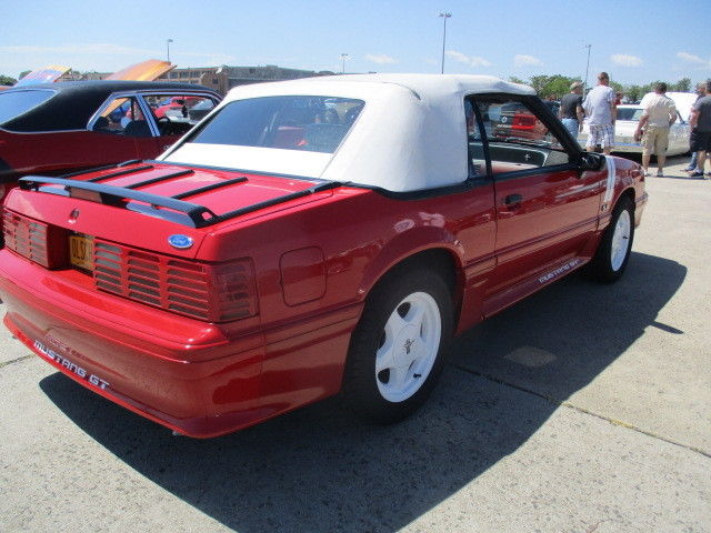 1990 Ford Mustang GT - photo 8