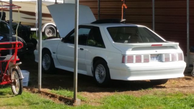 1990 Ford Mustang - photo 2