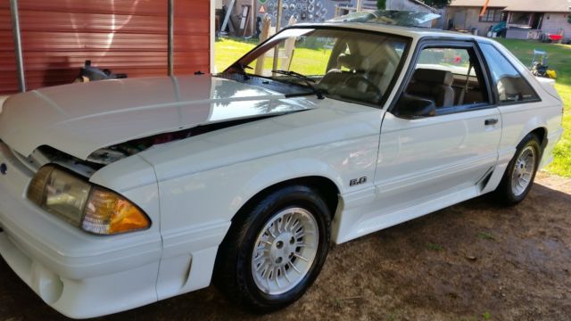 1990 Ford Mustang - photo 3
