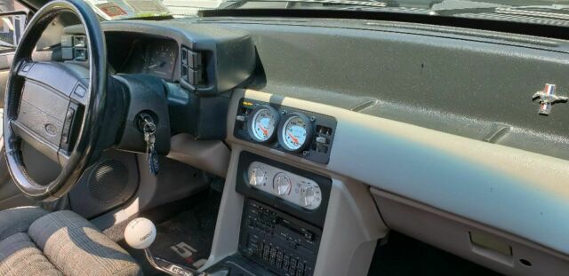 1990 Ford Mustang GT - photo 10