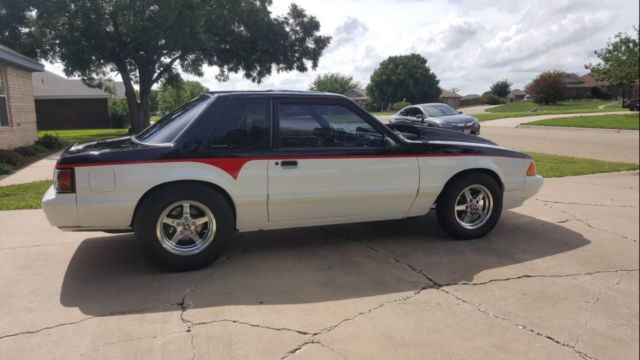 1990 Ford Mustang lx - photo 2