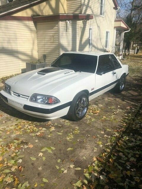 1990 Ford Mustang - photo 2
