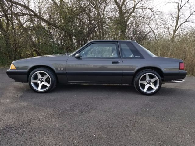 1990 Ford Mustang - photo 2