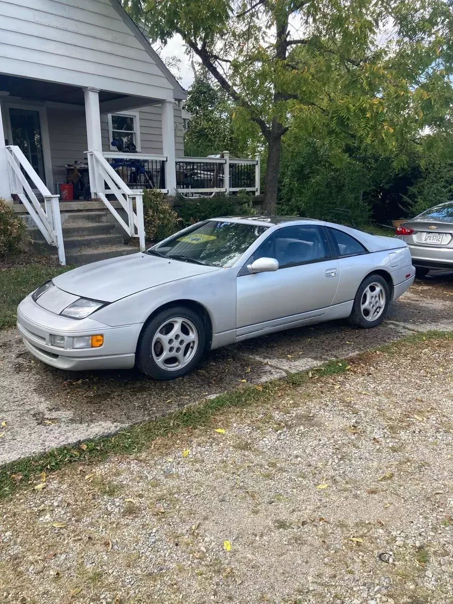 1990 Nissan 300ZX Grey 2+2 1990 Nissan 300ZX 2+2