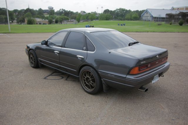 1990 Nissan Cefiro - photo 2