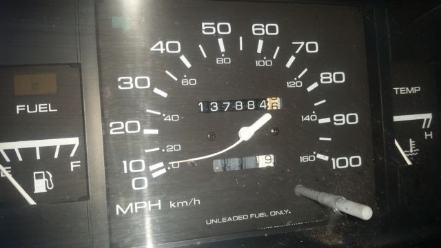 1990 Nissan Other Pickups - photo 3
