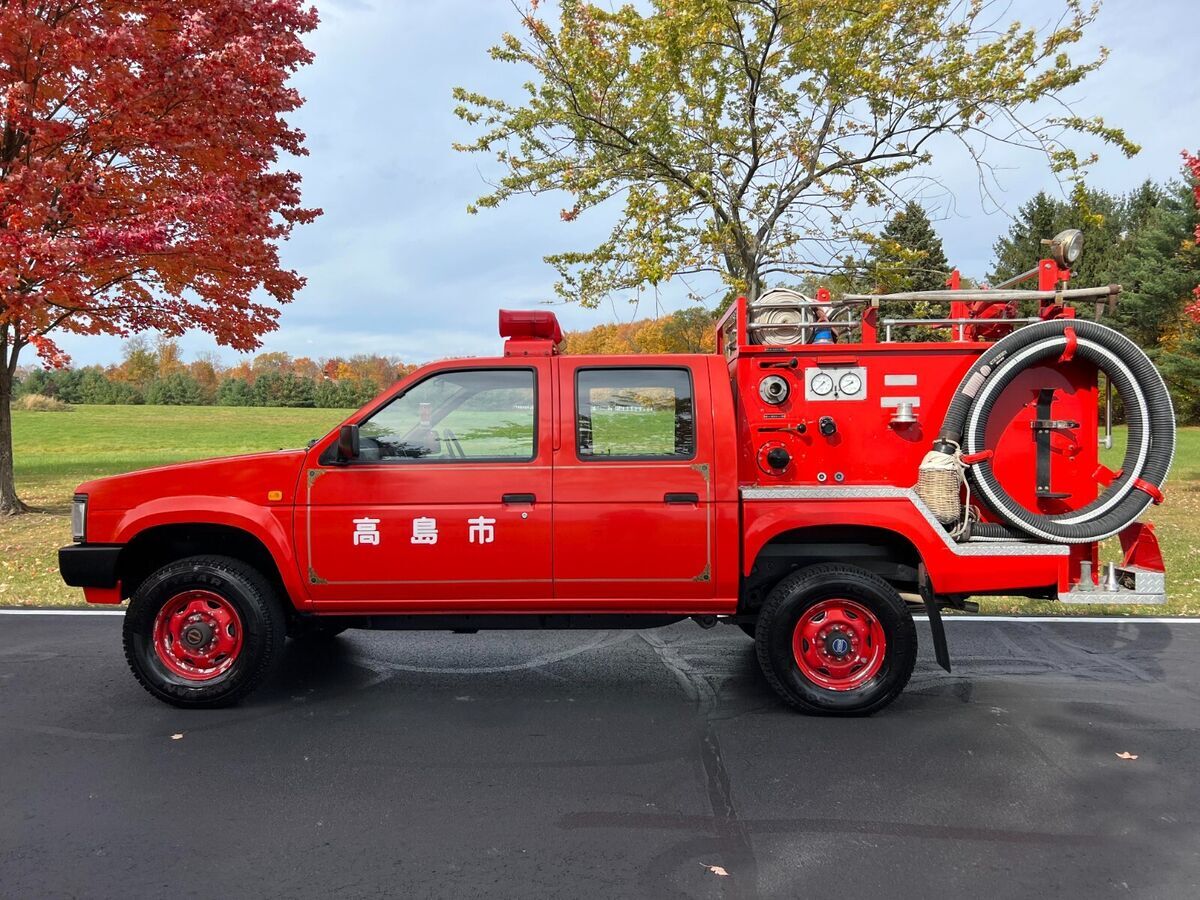 1990 Nissan D21 Fire Truck - photo 8