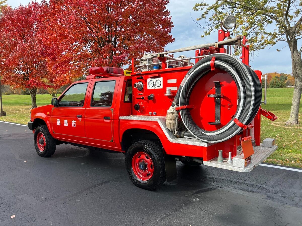 1990 Nissan D21 Fire Truck - photo 9