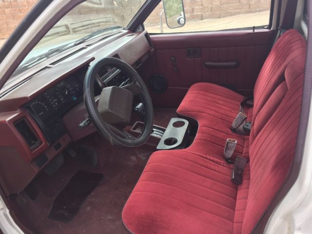 1990 Nissan Other Pickups - photo 4