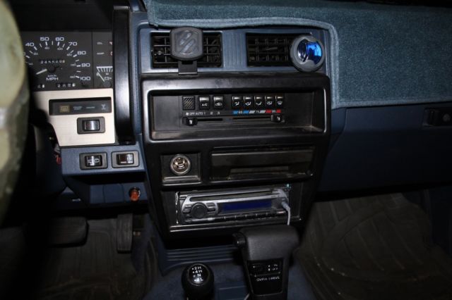 1990 Nissan Pathfinder SE - photo 10