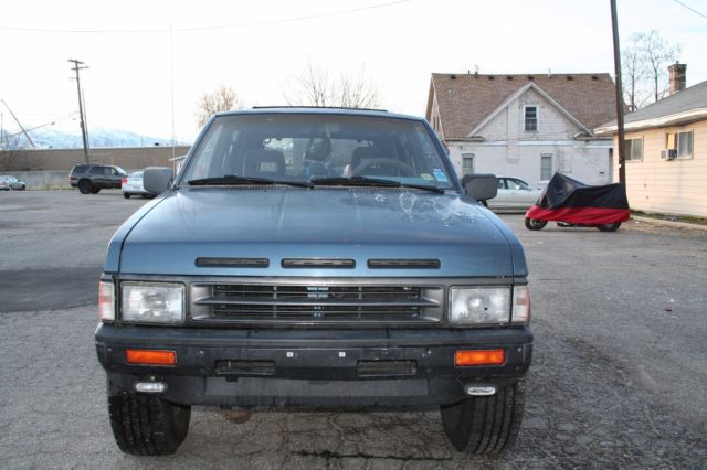 1990 Nissan Pathfinder SE - photo 4