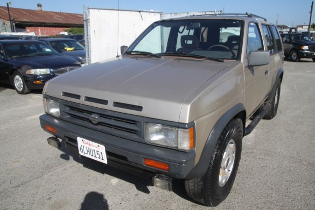 1990 Nissan Pathfinder SE 4WD Automatic 6 Cylinder NO RESERVE 1990 Nissan Pathfinder SE Sport Utility 4-Door