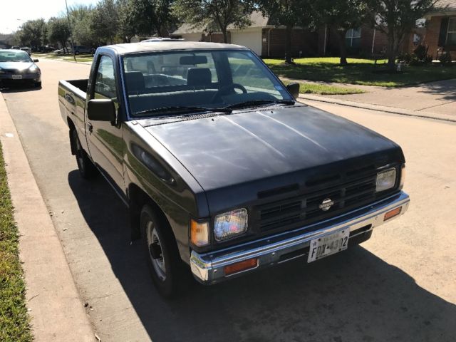 1990 Nissan Other Pickups - photo 2