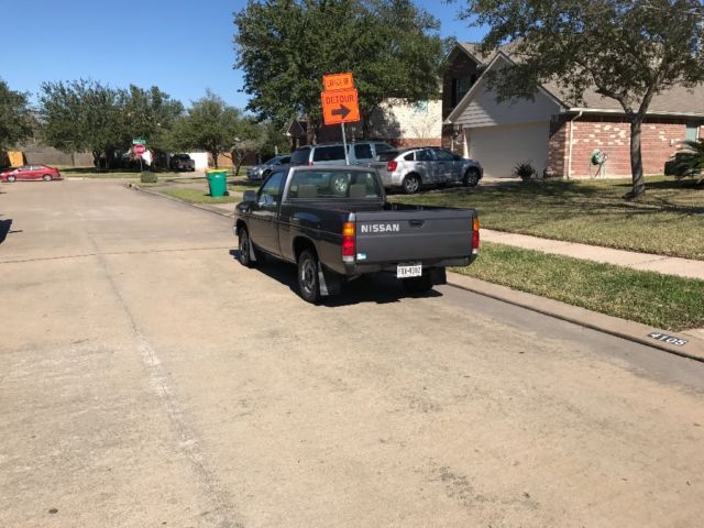 1990 Nissan Other Pickups - photo 3