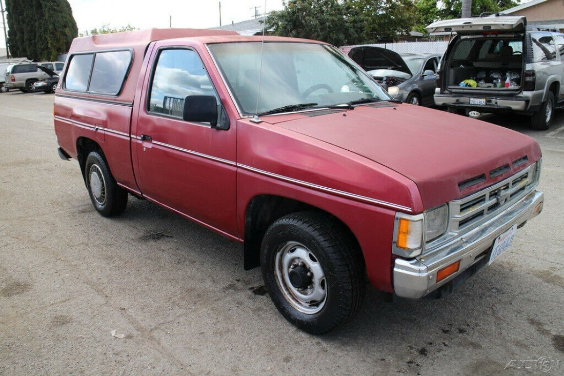 1990 Nissan Truck - photo 7
