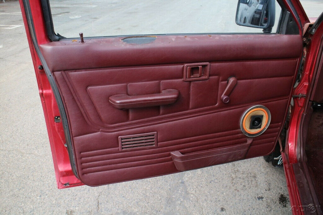 1990 Nissan Truck - photo 9
