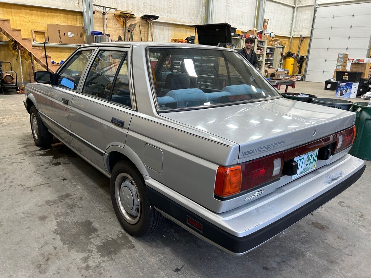 1990 Nissan Sentra - photo 4
