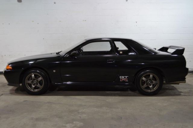 1990 Nissan GT-R -- - photo 8