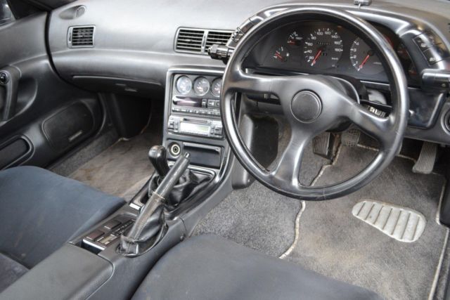 1990 Nissan GT-R -- - photo 9