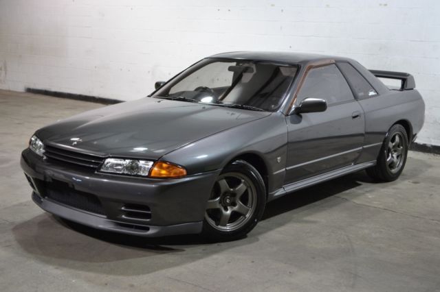 1990 Nissan GT-R --