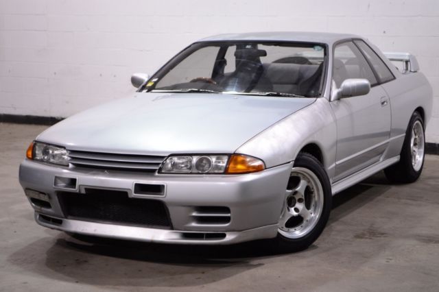 1990 Nissan Skyline 84,506 Miles Silver coupe RB26 5 speed Manual RHD JDM 1990 Nissan GT-R