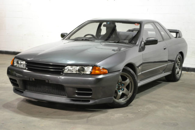 1990 Nissan Skyline GT-R -- Gun Grey Metallic - RB26DETT - 5 Speed - 88k 1990 Nissan GT-R GTR