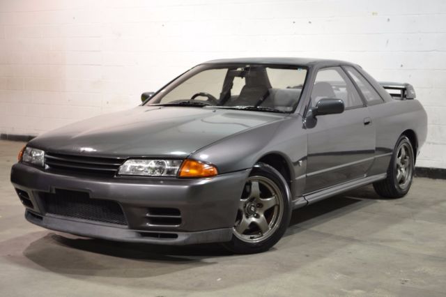 1990 Nissan Skyline GT-R -- Gun Metal Grey - RB26DETT - 5 Speed 1990 Nissan GT-R R32 GT-R