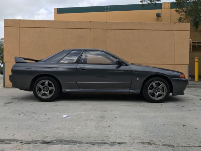 1990 Nissan Skyline GTR R-32 Right Hand Drive from Japan! AWD Twin Turbo 1990 Nissan GT-R Skyline R32
