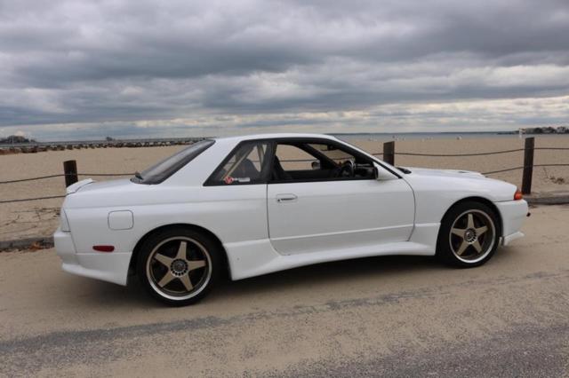 1990 Nissan GT-R - photo 2