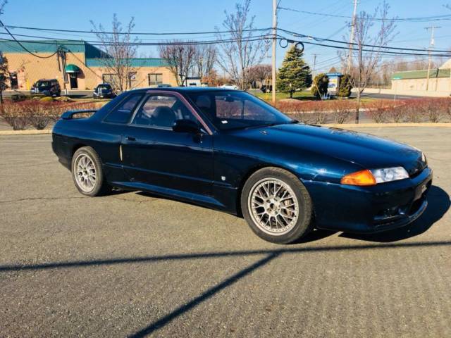 1990 Nissan Skyline GTS-4 - photo 2