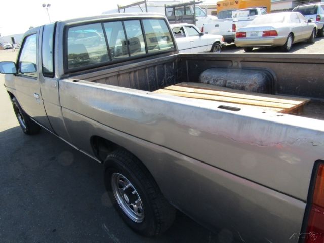 1990 Nissan Truck SE V6 - photo 12