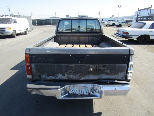 1990 Nissan Truck SE V6 - photo 4