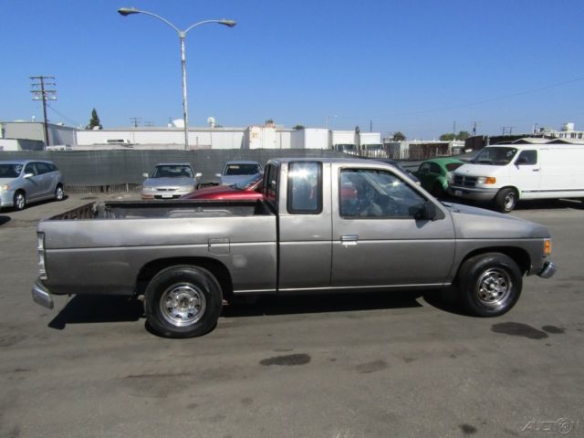 1990 Nissan Truck SE V6 - photo 6