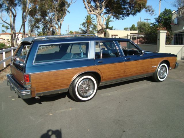 1990 Oldsmobile Custom Cruiser - photo 7