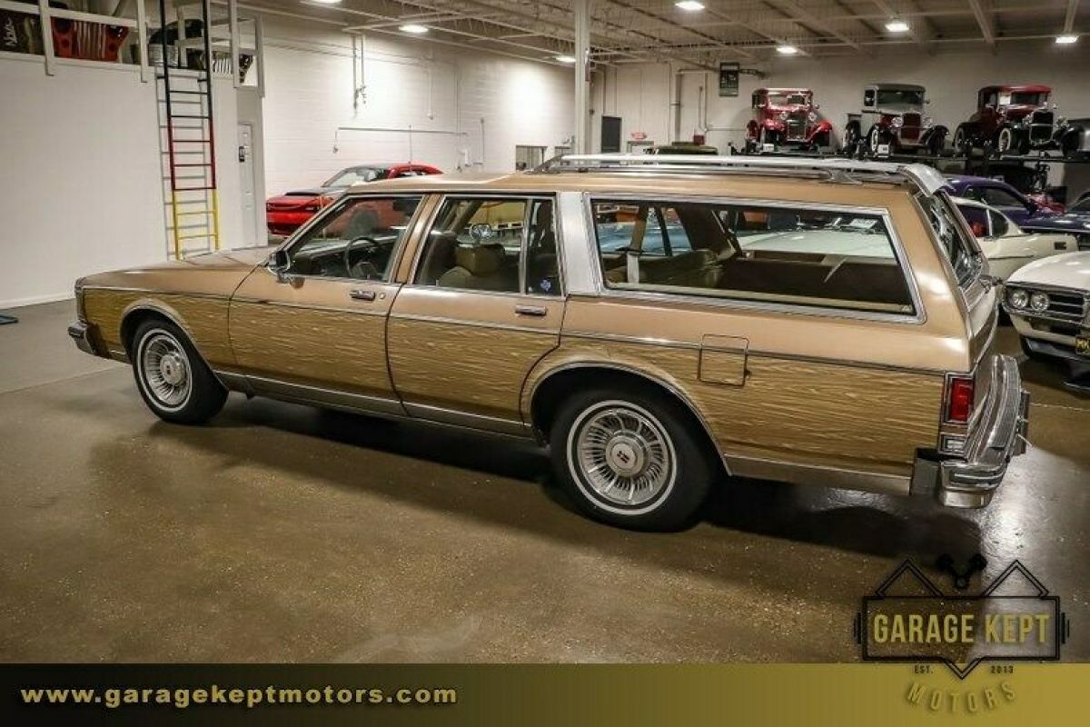 1990 Oldsmobile Custom Cruiser Wagon - photo 11