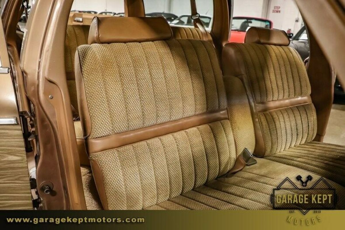 1990 Oldsmobile Custom Cruiser Wagon - photo 3