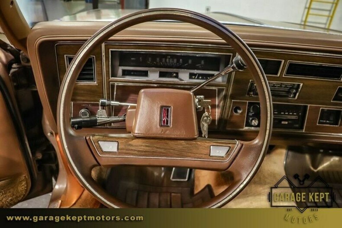 1990 Oldsmobile Custom Cruiser Wagon - photo 4