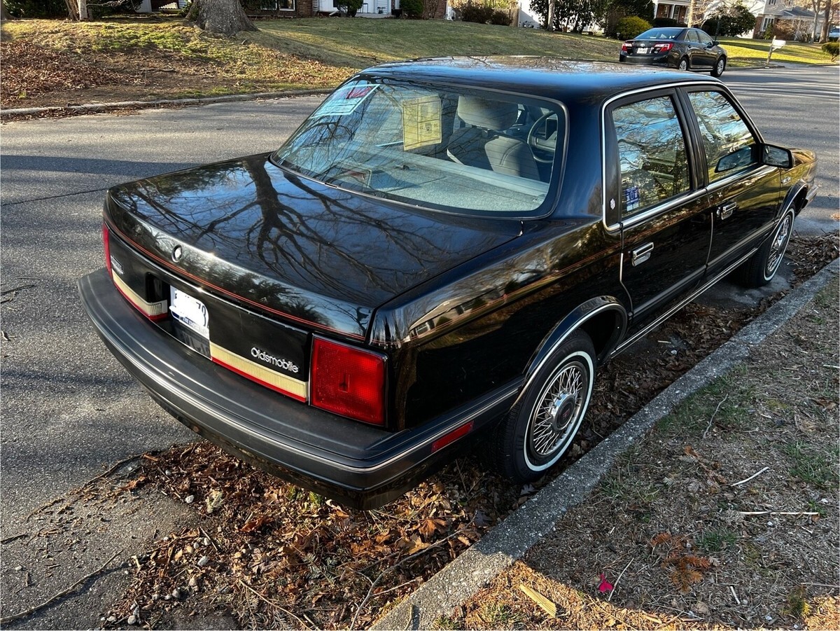 1990 Oldsmobile Cutlass SL - photo 5